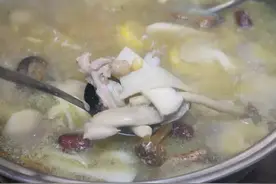 广东人也喜欢的杂菇菌浓汤，究竟是有多好喝呢！图片