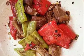 周四菜谱：双椒排骨图片