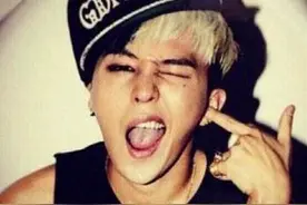 权志龙818生日快乐：舞台上的王者 生活中的大男孩图片