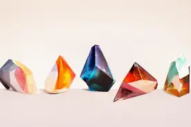 迷人的雕塑香氛图片