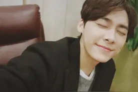 张艺兴李易峰采访时神回复 讲真看到第一个我就服了图片