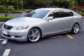 艺术品 | 新鞋子上身雷克萨斯 GS300图片