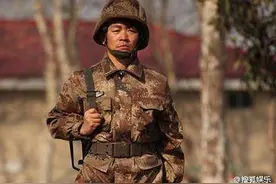 黄子韬表情包再现 孙杨表情萌 杨幂沈梦辰等明星进军营反差大图片