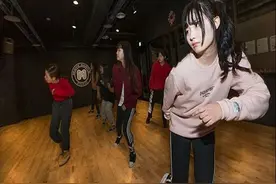 实拍 韩国造星工厂 那些练习生的苦!图片