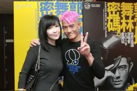 周慧敏郭富城合照 28年容貌未变 被封“冻龄靓仔靓女”图片