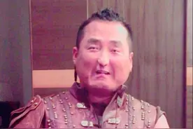 庾澄庆晒发福照片:月圆人不能“圆” 网友:这是80岁的孙楠？图片