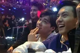 笑Cry！马苏机场秒变追星族，竟然把男网红错认成EXO图片