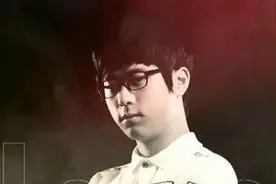 LPL每个位置中的王者图片