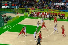 丢罚球+致命进攻犯规  别黑了！没大侄子早输了图片