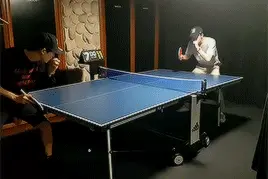 EXO朴灿烈和吴世勋 爆笑兵乓球对决图片