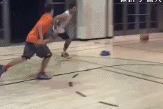 接球后虚晃，很实用的一招图片