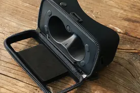 新科产品老少咸宜：小米VR眼镜玩具版图赏图片