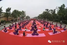 菏泽370名曼妙美女齐聚桂陵路，还动用了航拍图片