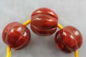 吃货们玩珠子可以试试戴一串小南瓜出街，南红瓜珠是你的菜么？图片