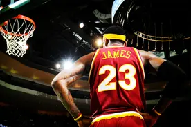 詹姆斯天价留骑士！新赛季最高薪金终尘埃落定！图片