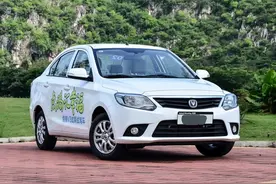 最新国产神车！长安悦翔V3买回家老婆娶到手图片