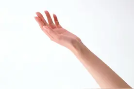 手掌有这特征的男女定能飞黄腾达图片