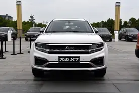 仅仅是外观，都喜欢得不要不要的众泰大迈x7图片
