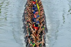 印度版“赛龙舟”——划船也照样“开挂”图片