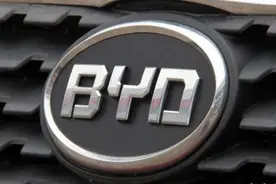 比亚迪不换标车主自己来 唐改装秒变“灯具厂”！图片