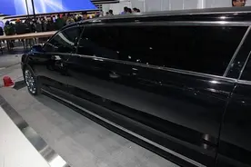 这款车内饰奢华不输迈巴赫，气势更是不输林肯图片