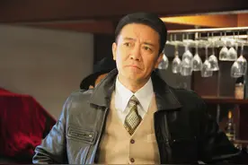 啊！《亮剑》爆红，李幼斌抛妻娶小13岁的史兰芽图片