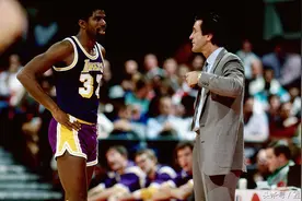 身患艾滋病仍在36岁高龄重返NBA赛场，历史第一控卫当之无愧图片