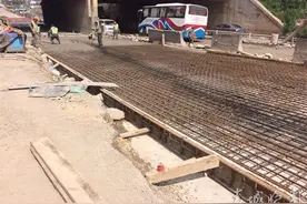 修复“手术”动半年 昆明石安公路车家壁烂路能痊愈吗？图片