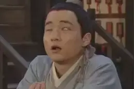对！一定是被我帅气的脸庞迷住了！图片