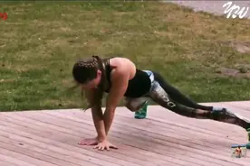 街头健身女子精彩动作，一睹为快视频封面