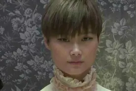 低调了13年，李宇春家庭背景曝光，爸妈身份说出来你都不敢相信！