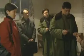 市长让补发拖欠教师的工资，乡里做法真是大胆，市长下令公开曝光视频封面