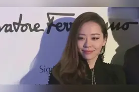 张靓颖宣布与少城时代解除合约：一切将从一开始！重新出发视频封面