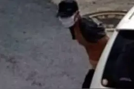 妹妹不小心把脱毛膏当成了洗发水出现了这样的一幕，笑的肚子疼！图片