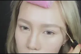 好可怕!“丑女”化妆前后的对比，我的人生观都颠倒了！