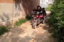 穷家富路！看熊孩子全程讲解三轮的快拆功能图片