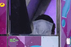 杨紫见到彭于晏秒变迷妹，脸红心跳不知所措!图片