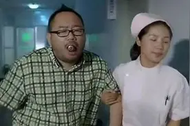 灯泡放进嘴里是取不出来的，不信就试试？图片