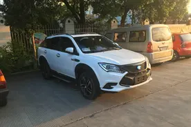 90后小伙买的比亚迪唐，改装后霸气侧漏！图片