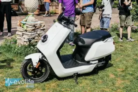 德国卖两万的小牛N1S电动车中国发售 涨价的一千贵在哪里？图片