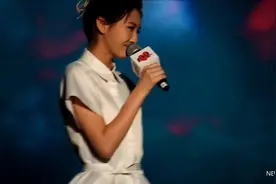 朱主爱四叶草 龚柯允 MYFM台庆登台合唱图片