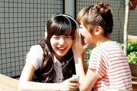 顶楼两家女主人成了好朋友 朋友圈夸我有个好邻居图片