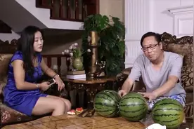 亿万富翁假装落魄还乡，恢复身份后鉴证人心世态炎凉（终结版）视频封面