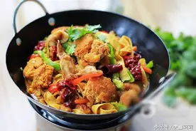 我把鱼杂这样做了，连木头都说可以开店了，亲戚都来要做法了图片