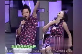 何炅老师魔性表情，演绎人生第一次演讲，网友：表情包系列视频封面