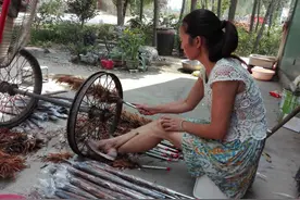 这个把鸡毛变宝贝的乡村老手艺，见过吗？图片