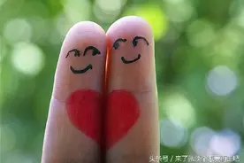 我们都喜欢着喜欢的人图片