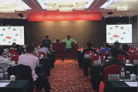 八段锦就是“男人操”，今天教男性朋友一个动作叫做“劲儿”