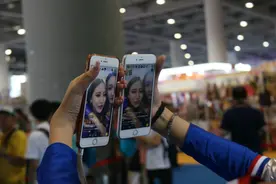 繁星直播人气主播亮相南国书香节 酷狗重量级手游抢鲜体验图片