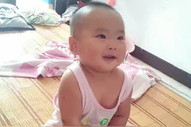 你家宝宝的屁股上有大块的青印吗？原因在这里，看后会流泪！图片